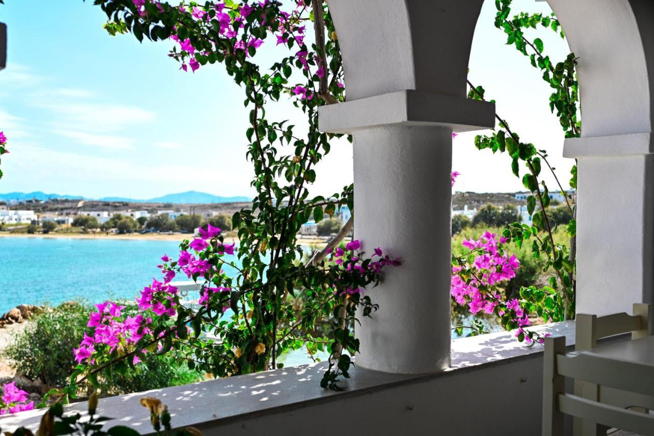 Beachfront Bocamviglies Rooms - Naoussa Bespoke View Екстериор снимка
