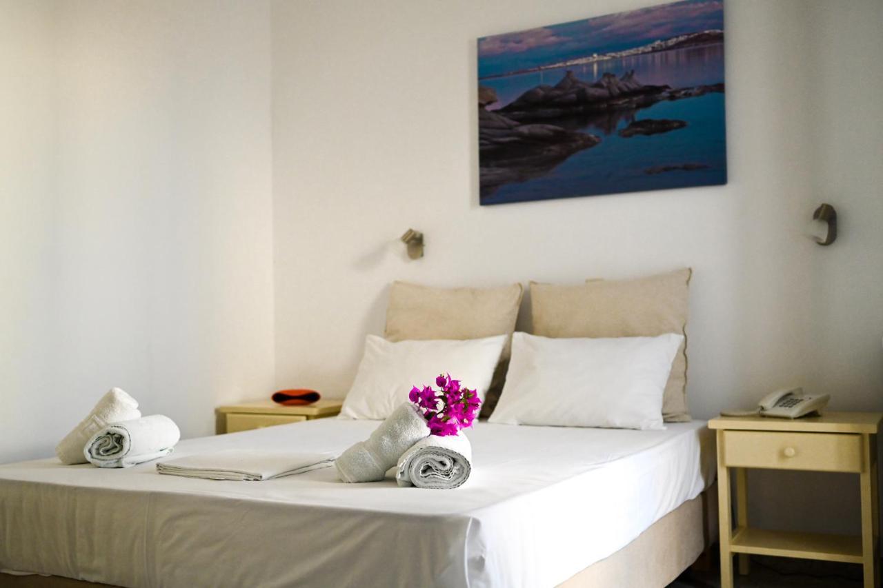 Beachfront Bocamviglies Rooms - Naoussa Bespoke View Екстериор снимка