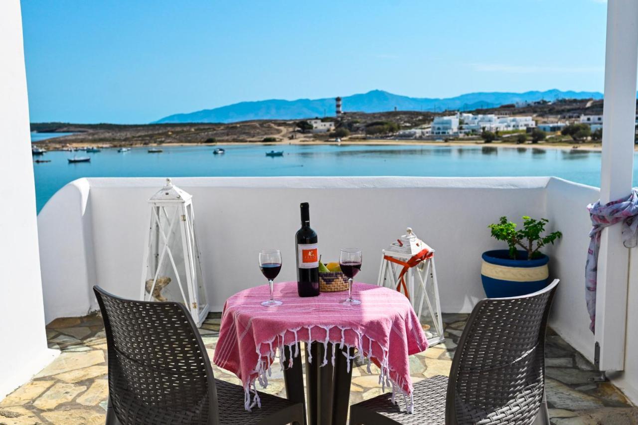 Beachfront Bocamviglies Rooms - Naoussa Bespoke View Екстериор снимка