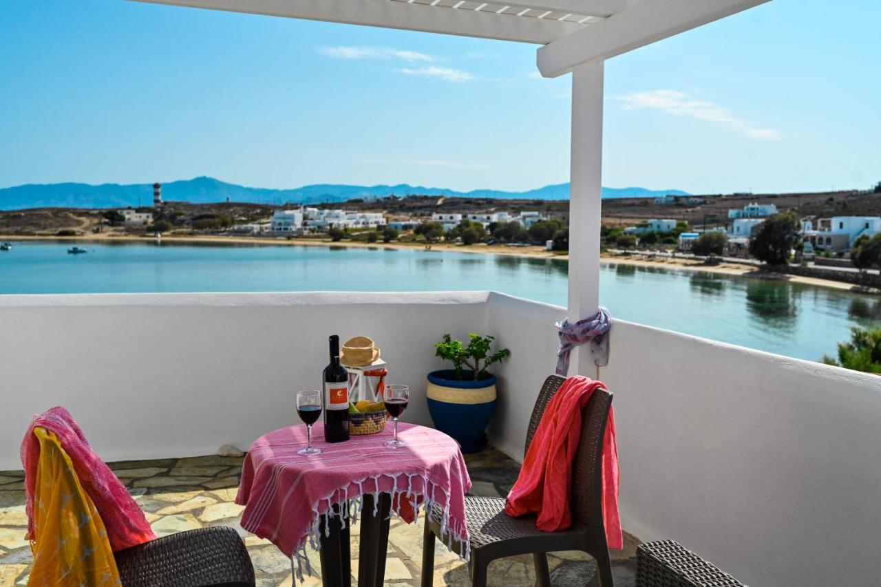 Beachfront Bocamviglies Rooms - Naoussa Bespoke View Екстериор снимка