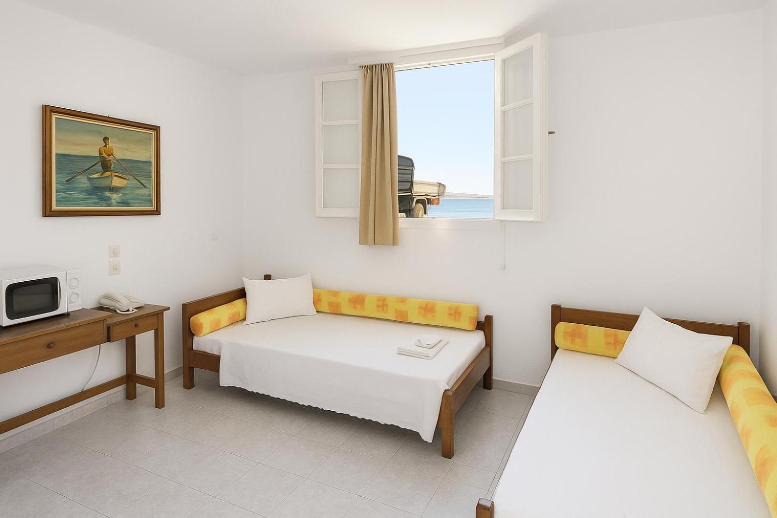 Beachfront Bocamviglies Rooms - Naoussa Bespoke View Екстериор снимка
